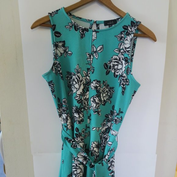 BRAND NEW Violet B Green Floral Dress - Picture 2 of 3